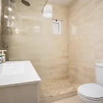 #002 Cozy Flat In Albufeira Central Stay * אלבופיירה