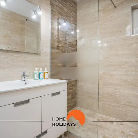 #002 Donalds Flat By Holidays *