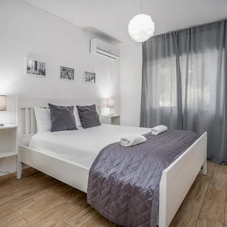 #002 Cozy Flat In Apartamento Albufeira
