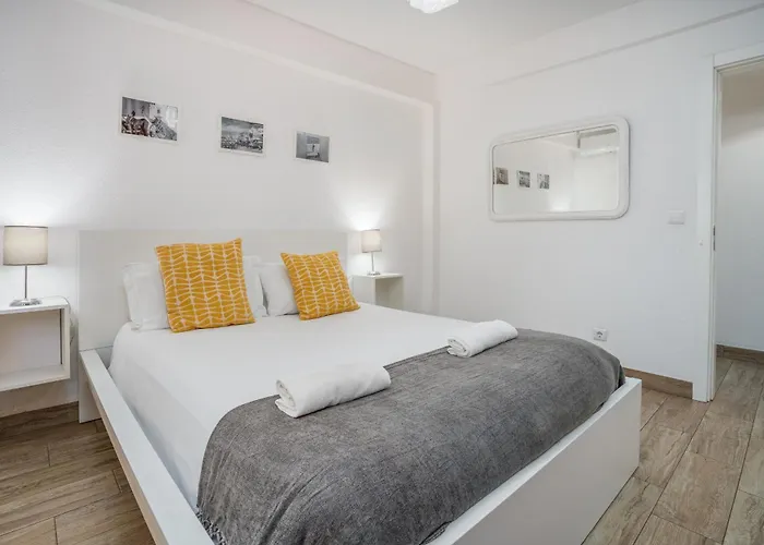 Διαμέρισμα #002 Donalds Flat By Holidays *