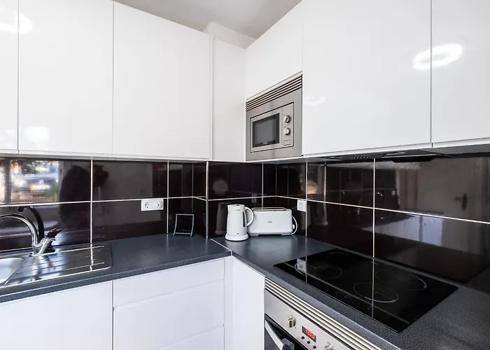 Διαμέρισμα #002 Donalds Flat By Holidays *